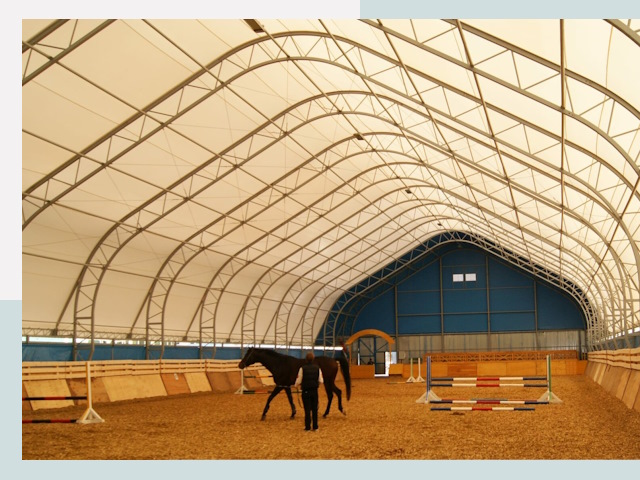 Строительство конных манежей в Белой Калитве